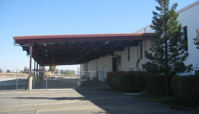 Warehouse Space for Rent at 8180 Signal Ct Sacramento, CA 95824 - #1