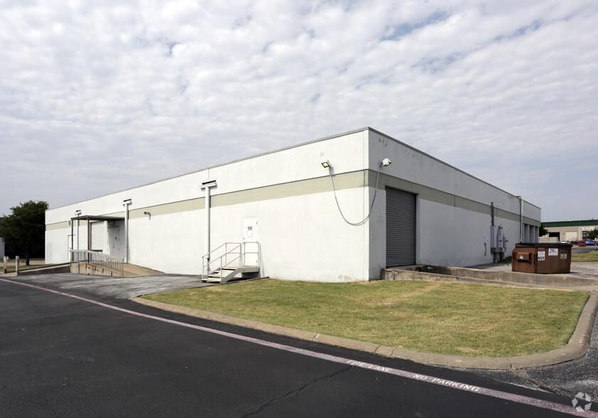 Tech Center I 1302 Exchange Dr photo 3