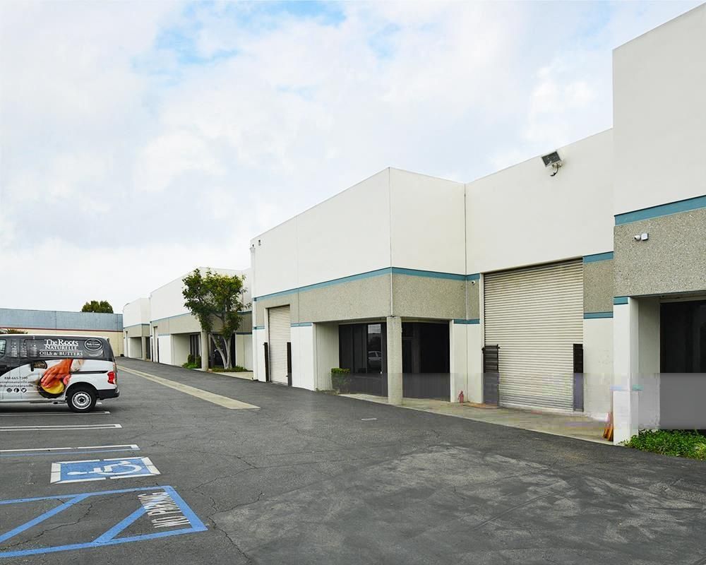 Off Broadway Industrial Park photo 4