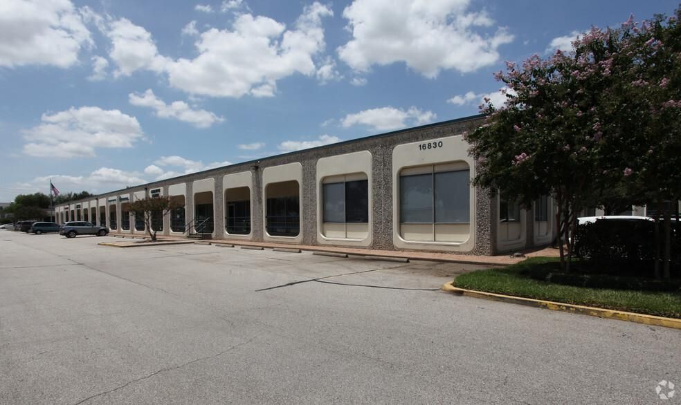 Park 10 Business Center 16820 Barker Springs Rd photo 3