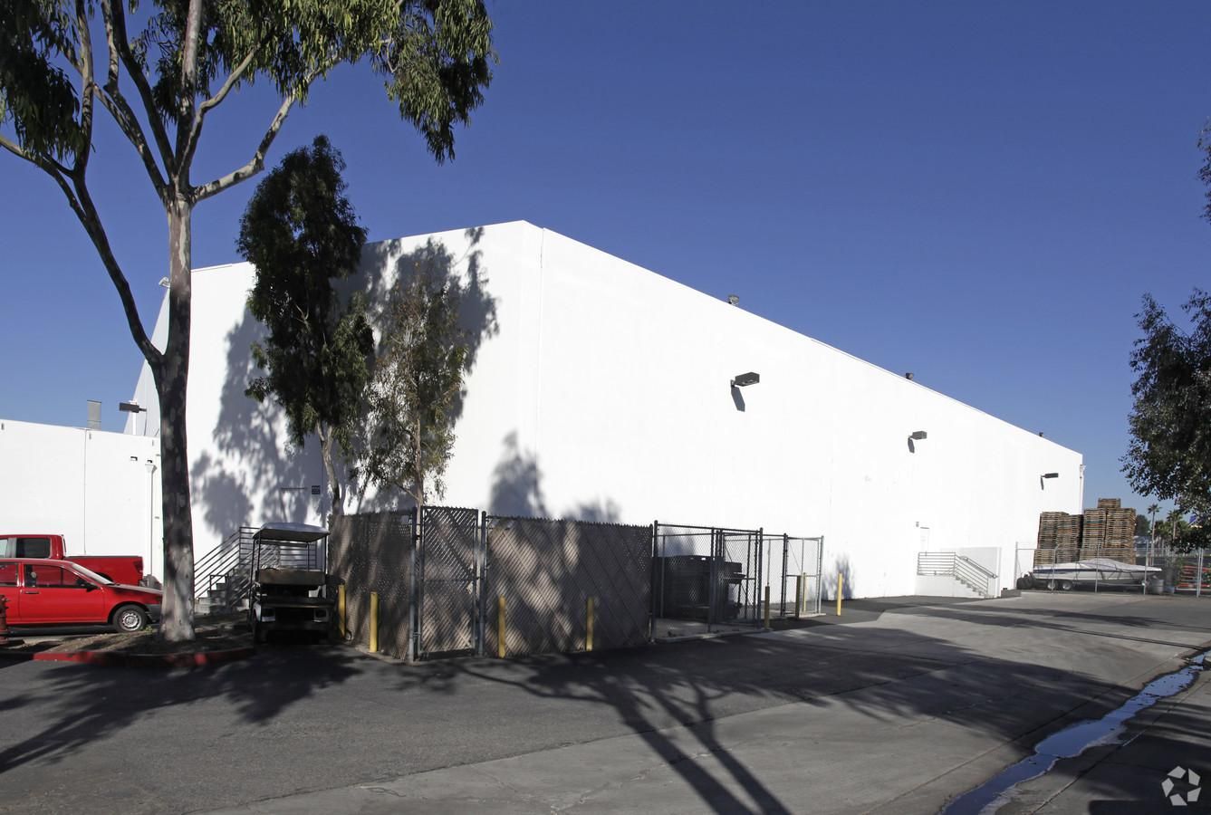 Bldg 4 photo 3
