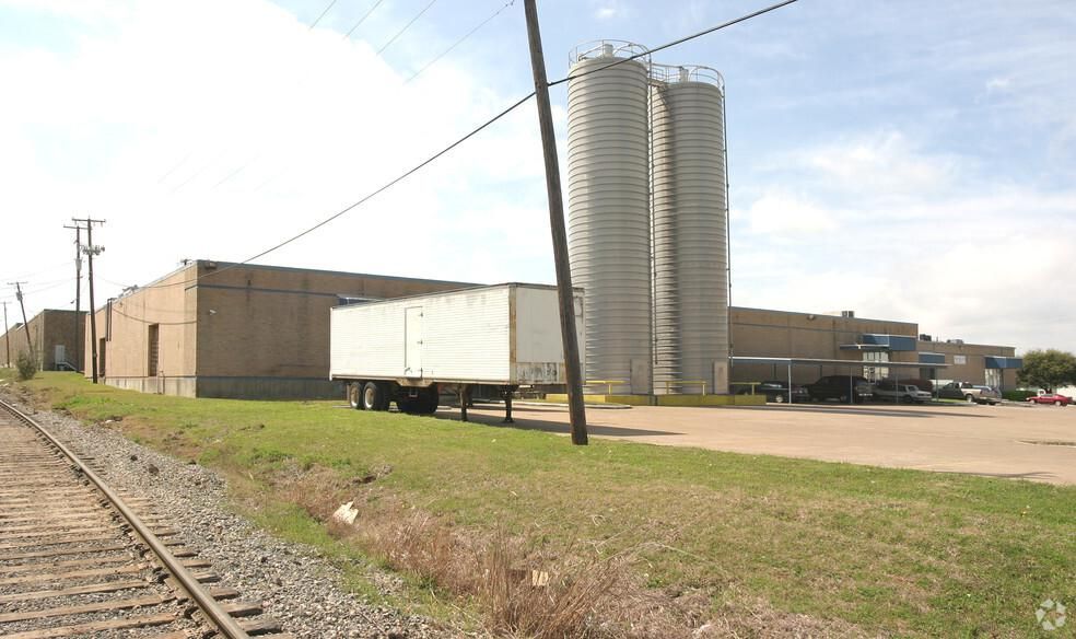 3600 E Randol Mill Rd photo 2