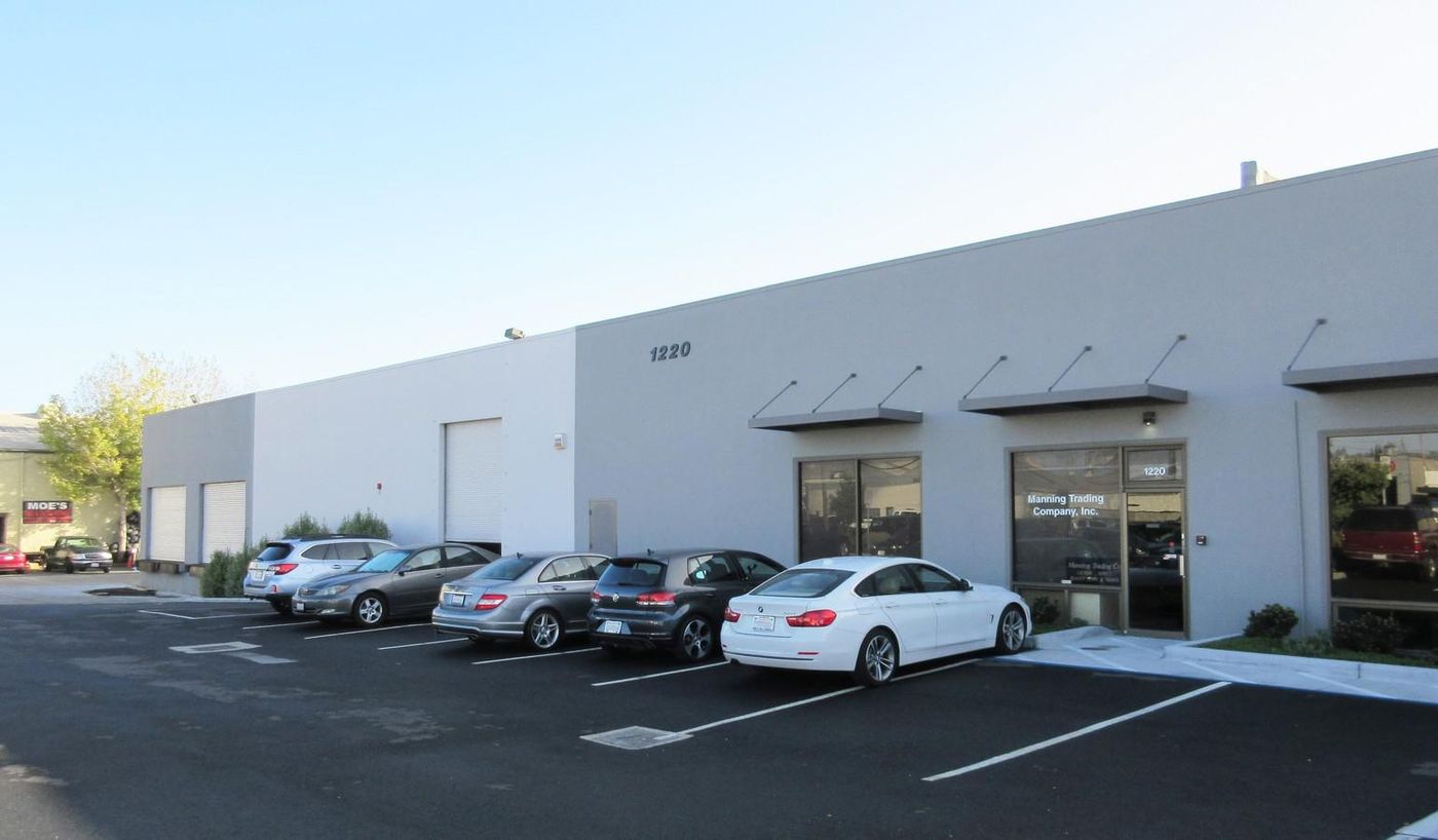 Flex Property for Lease photo 3