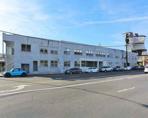 Conjunctive Points - What Wall & 3520-3526 Hayden Avenue