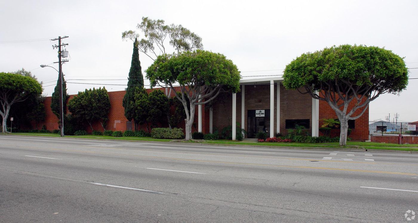 Industrial Property For Lease photo 1
