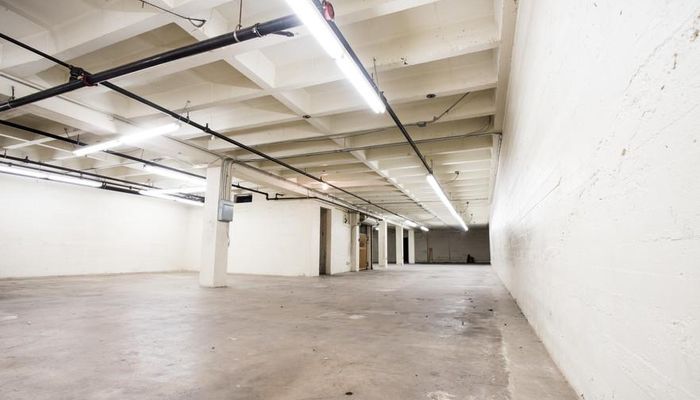 Warehouse Space for Rent at 718 Gladys Ave Los Angeles, CA 90021 - #9