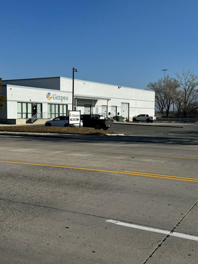2725 South 900 West photo 1