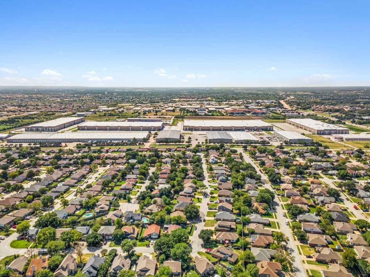 Cooper Commerce Center Building 3 photo 4