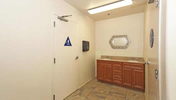 Warehouse Space for Rent at 39665 Entrepreneur Ln Palm Desert, CA 92211 - #9