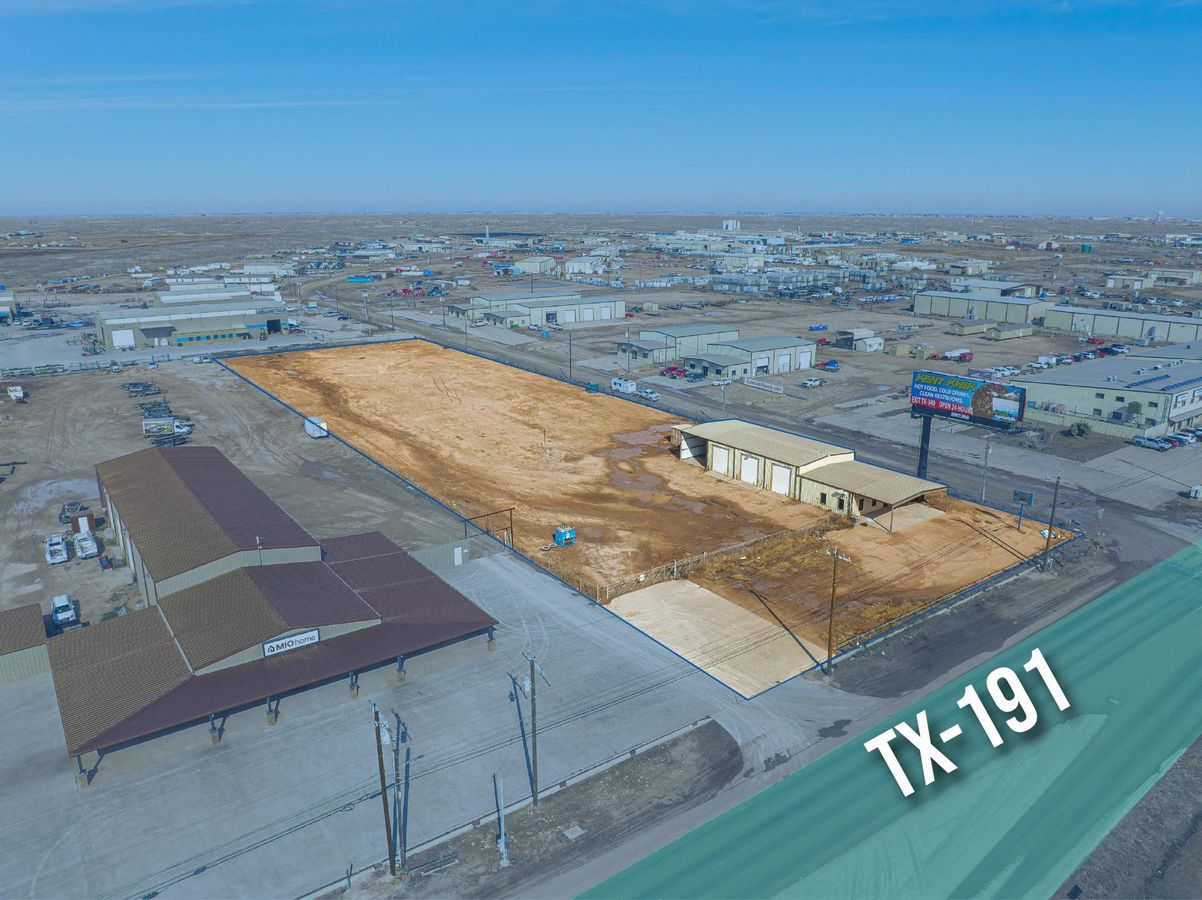 4,400 SF Shop/Office with TX-191 Frontage photo 1