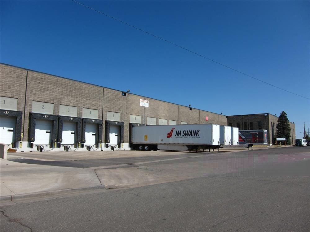 13331 & 13333 East 37th Avenue photo 3