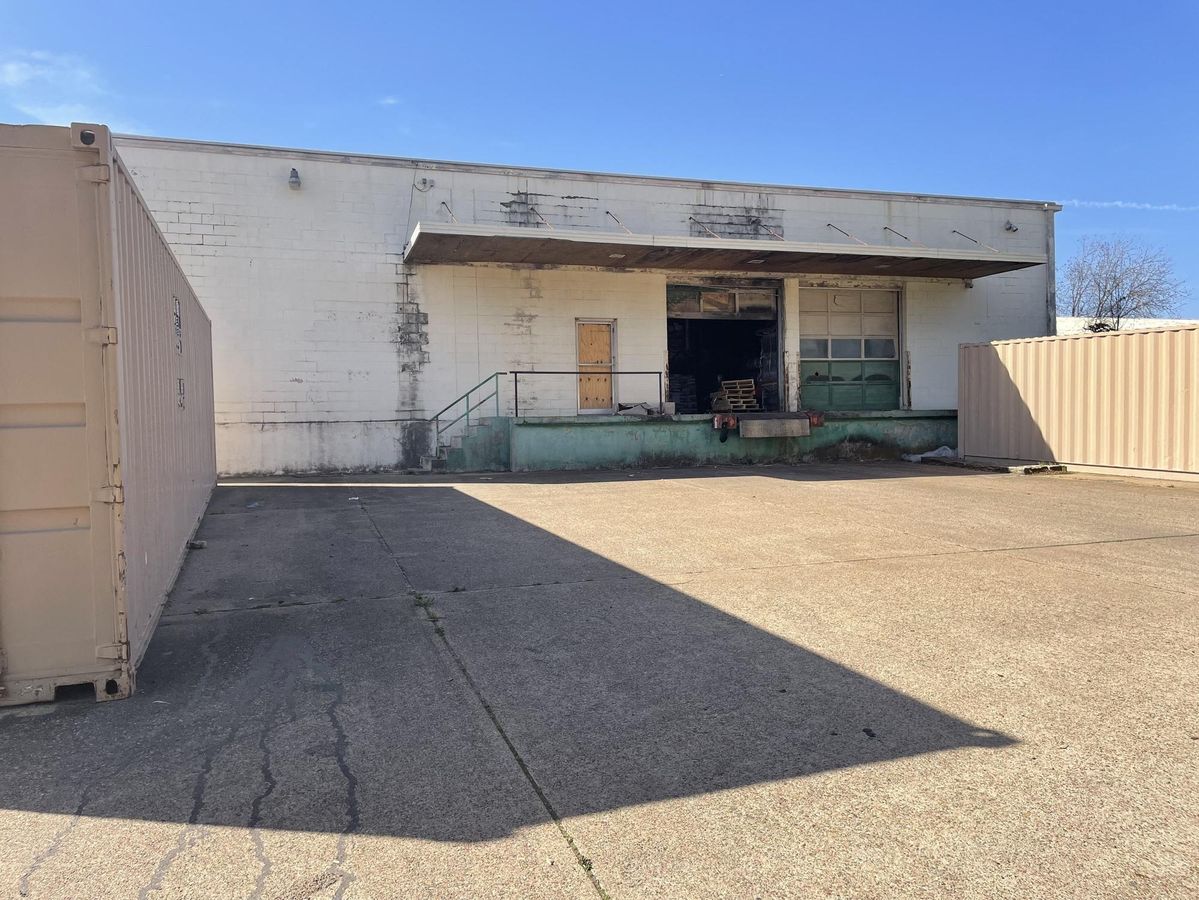 206 N Sims Ave photo 1