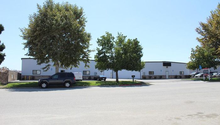 Warehouse Space for Rent at 5221 Gilmore Ave Bakersfield, CA 93308 - #9