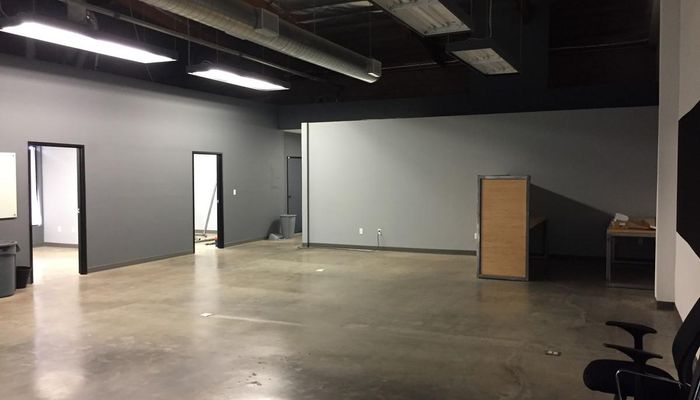 Warehouse Space for Rent at 9140 Jordan Ave Chatsworth, CA 91311 - #8