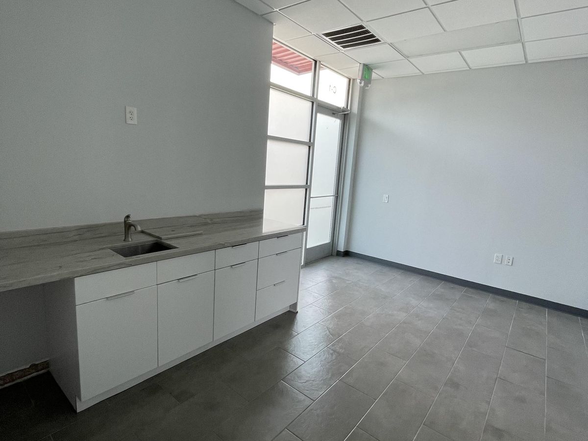 331 Corporate Wood Dr photo 4