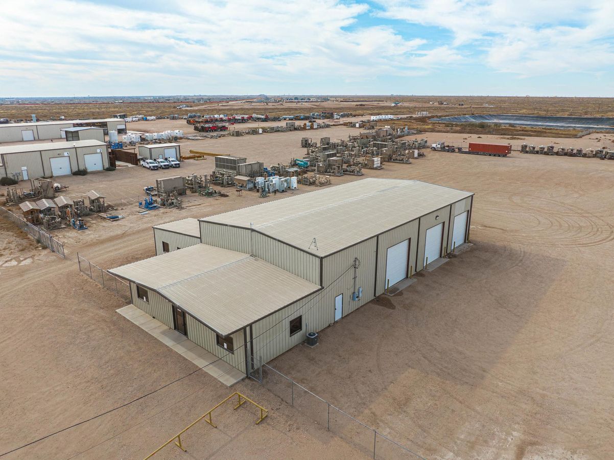 Crane Ready Warehouse off TX-191 photo 4