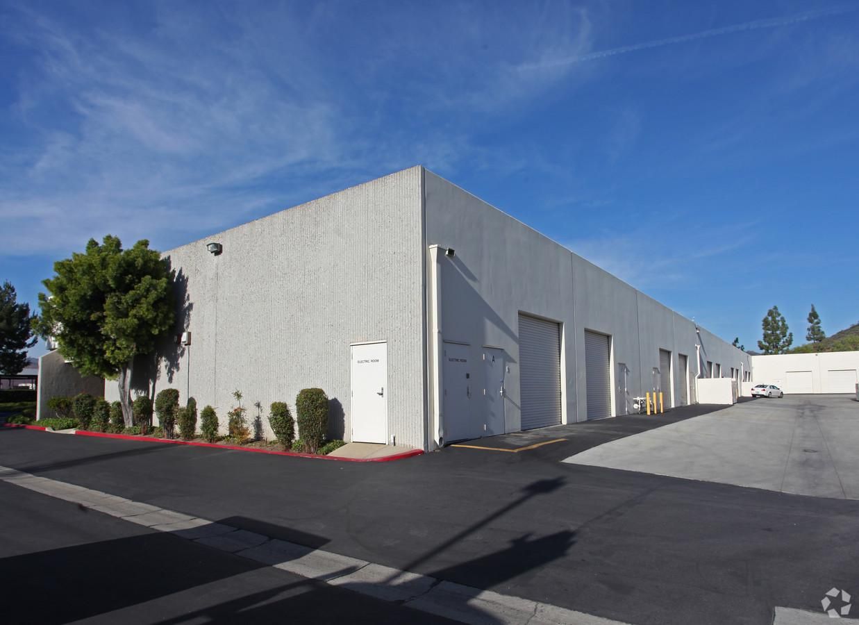 Bldg 61 photo 3
