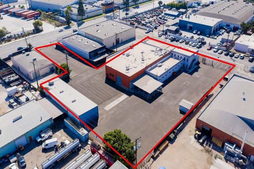Multi-Functional Industrial Building 14208 Towne Ave photo 2