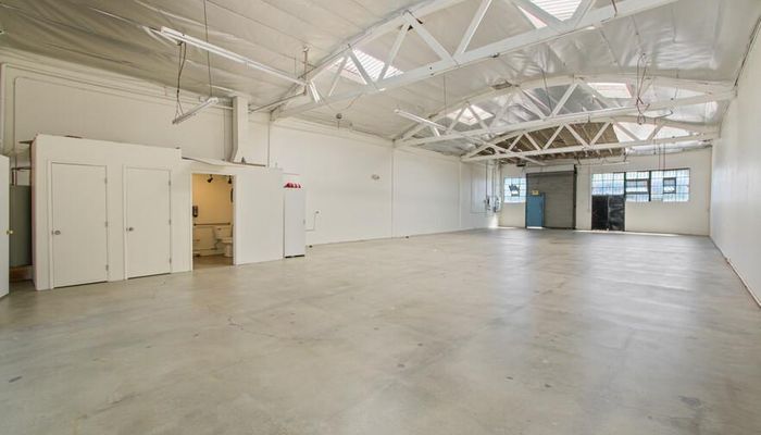 Warehouse Space for Rent at 582-588 Mateo St Los Angeles, CA 90013 - #11