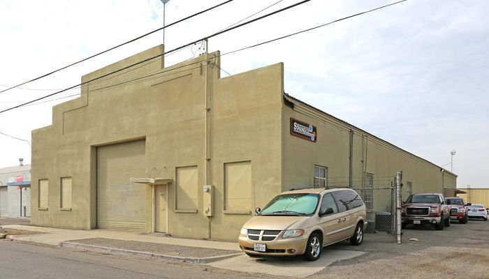 Warehouse Space for Sale at 1505 N Thesta St Fresno, CA 93703 - #1