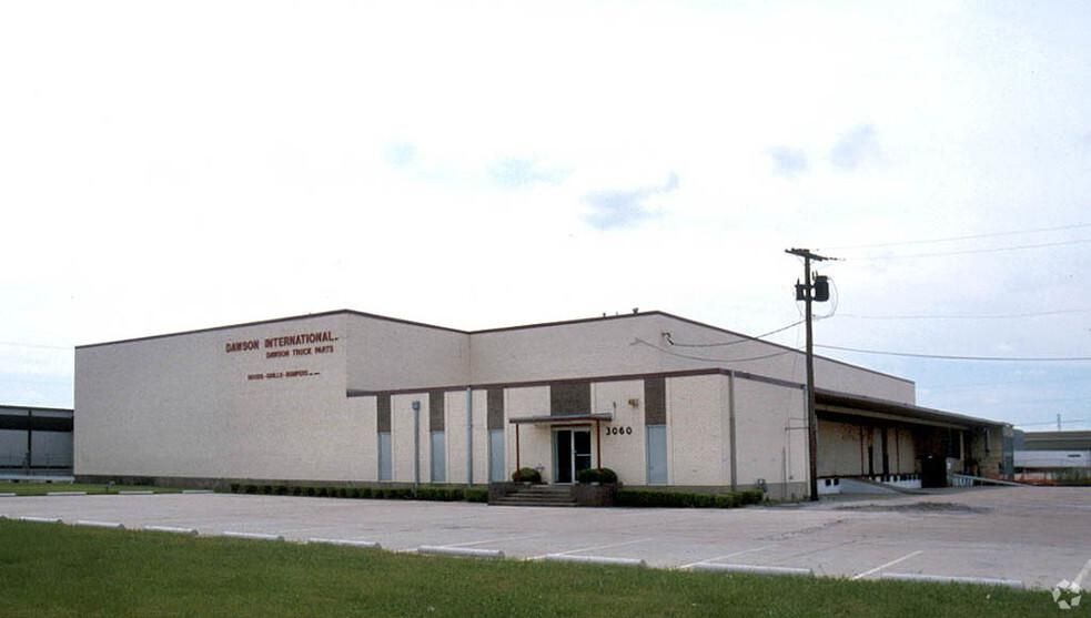3060 Irving Blvd photo 1