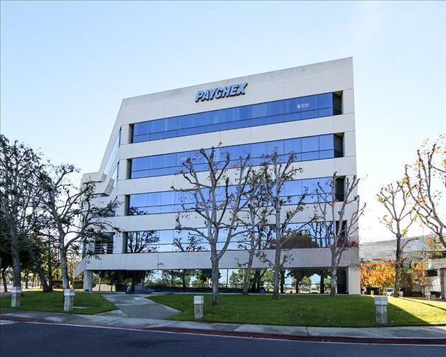 The Courtyard at Corporate Point - 300 Corporate Pointe photo 2