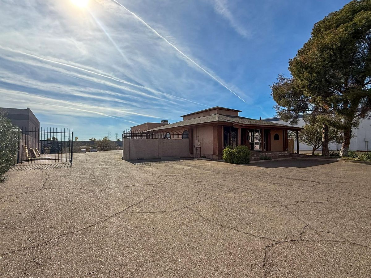 680 N Golden Key St photo 1
