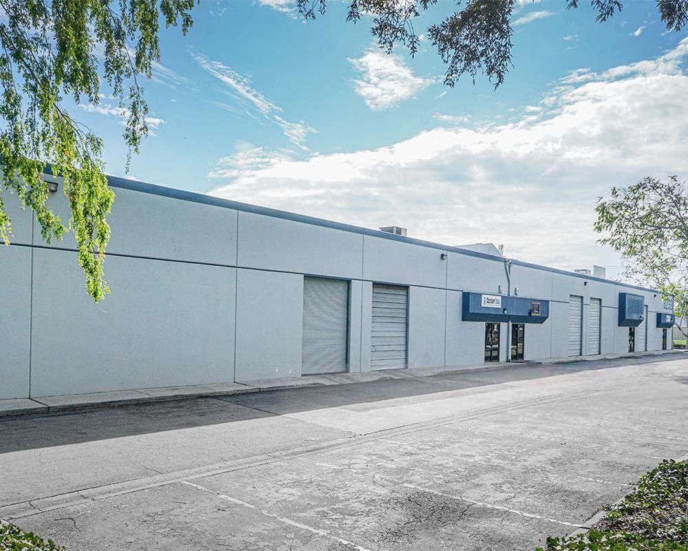 De La Cruz Industrial Center photo 2