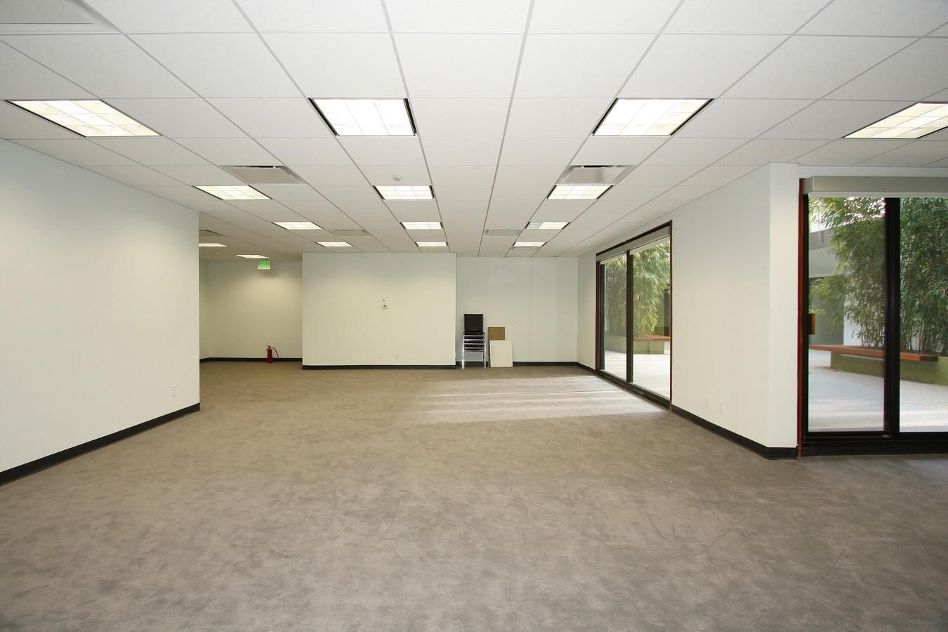Centralized West LA Office Space photo 4