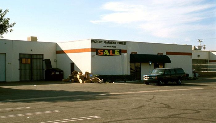 Warehouse Space for Rent at 20800-20828 Lassen St Chatsworth, CA 91311 - #2