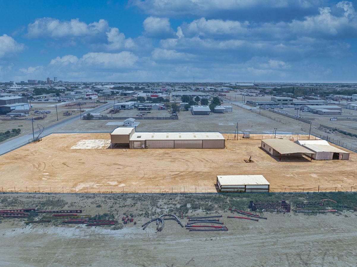 8,100 SF Shop/Office + Additional Covered Areas photo 3