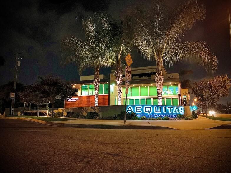 Whole building, signage and parking! 5465 S Centinela Ave photo 2