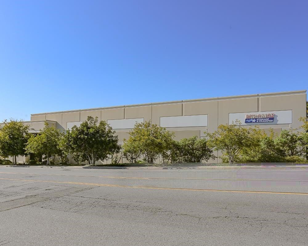 4670 North Avenue photo 3