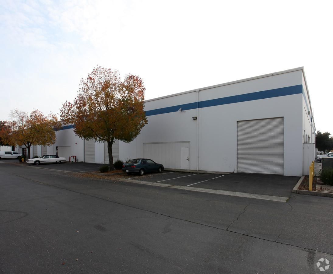 Industrial Property For Lease photo 4