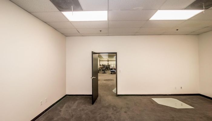 Warehouse Space for Rent at 2444 Porter St Los Angeles, CA 90021 - #64