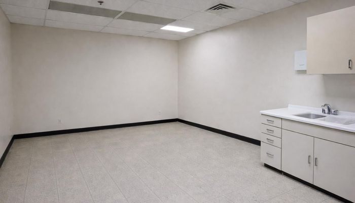 Warehouse Space for Rent at 13695 Mariposa Road Victorville, CA 92392 - #7