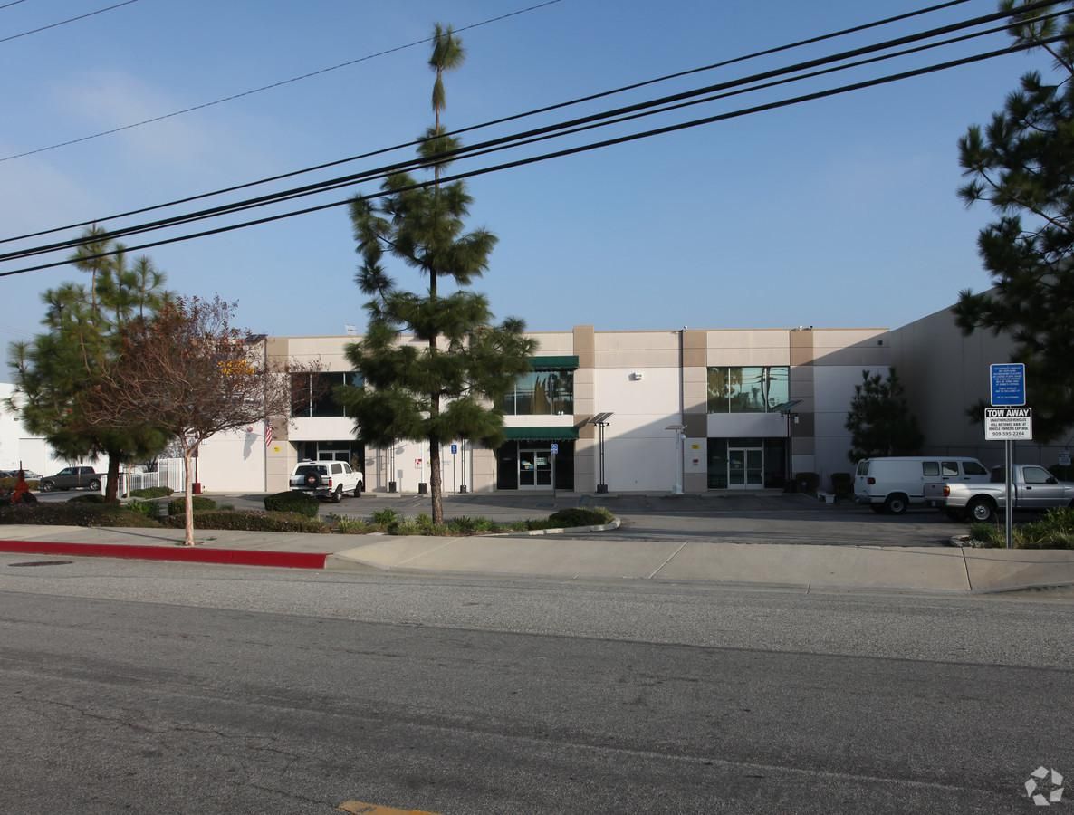 Bldg C photo 3