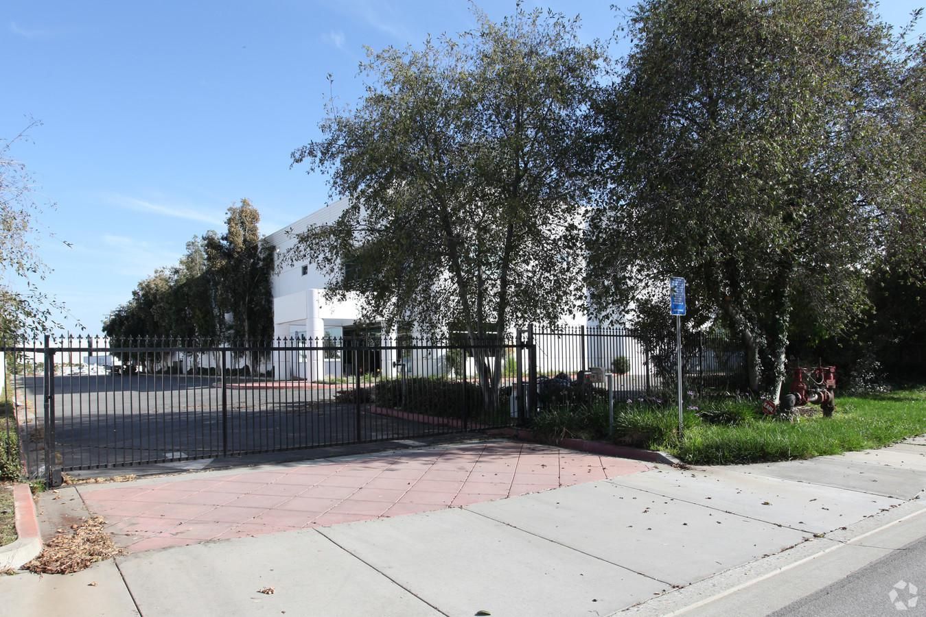 Bldg 1 photo 4
