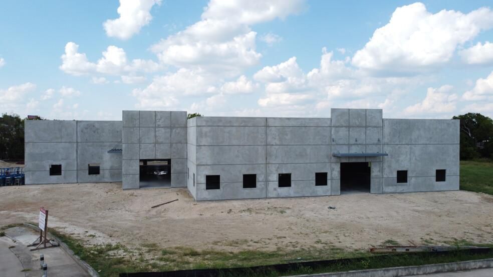 176 Enterprise Pkwy photo 1