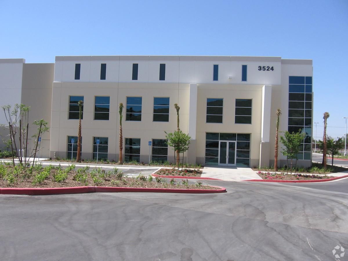 Bldg E photo 3