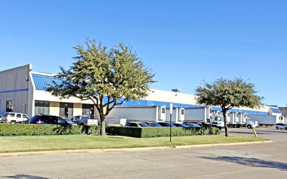 Bldg 208 2301-2303 Centennial Dr photo 4