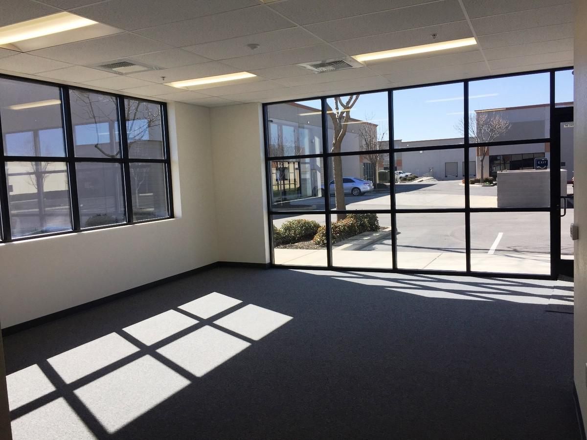 Arch Road Industrial Park photo 2