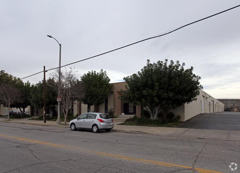 Chatsworth Industrial 9810-9820 Owensmouth Ave photo 2