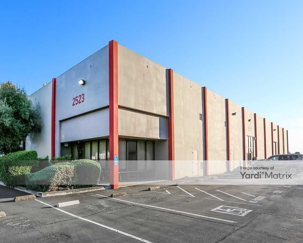 San Leandro Distribution Center photo 4