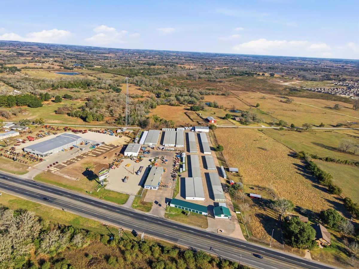 Highway 290 Office + Warehouse photo 1