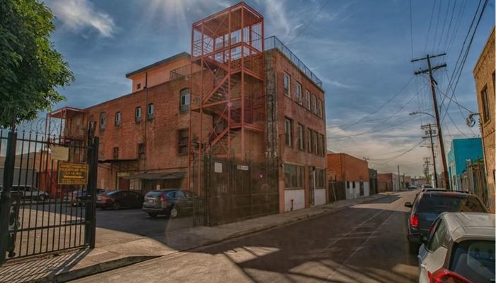 Warehouse Space for Rent at 718 Gladys Ave Los Angeles, CA 90021 - #2