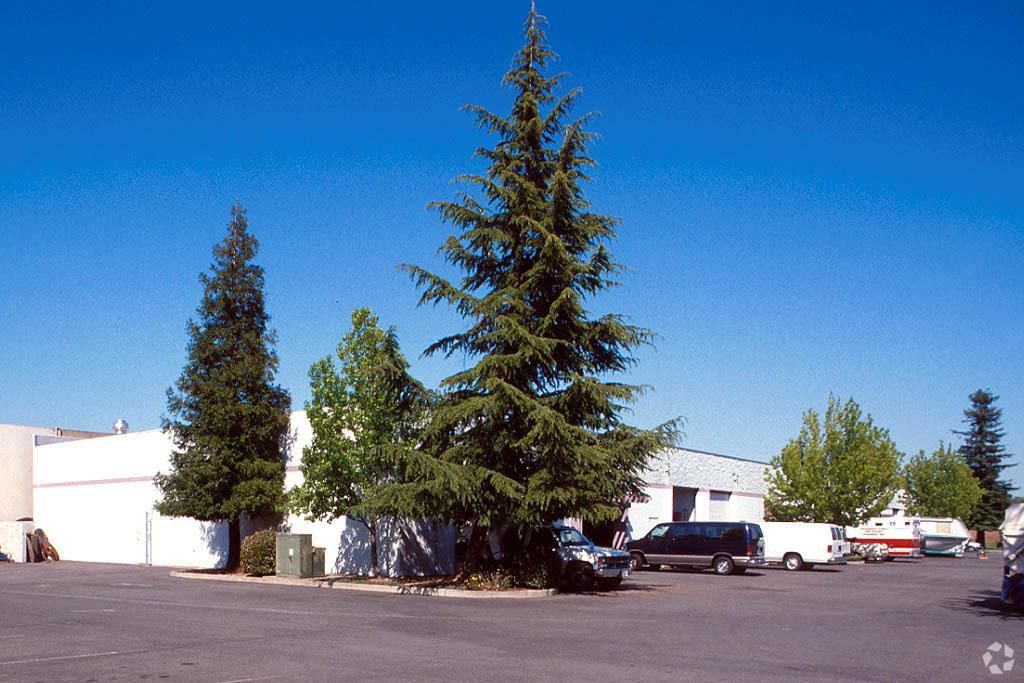 Bldg 1 photo 2