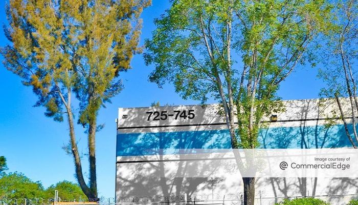 Warehouse Space for Rent at 725 85th Ave Oakland, CA 94621 - #1