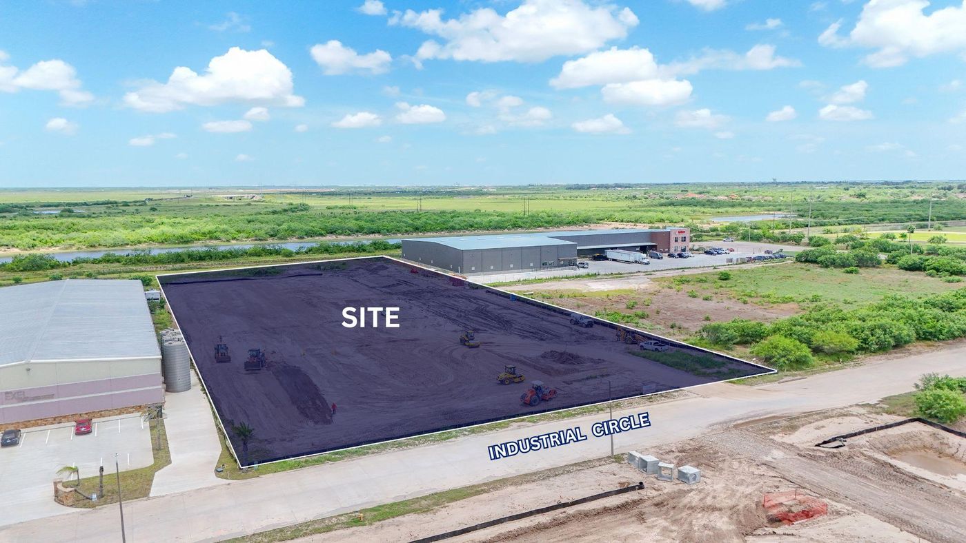 7205 Industrial Circle photo 4