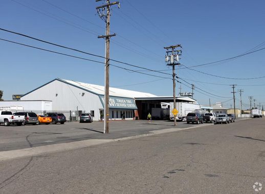 Lone Palm Industrial Park 1413 Lone Palm Ave
